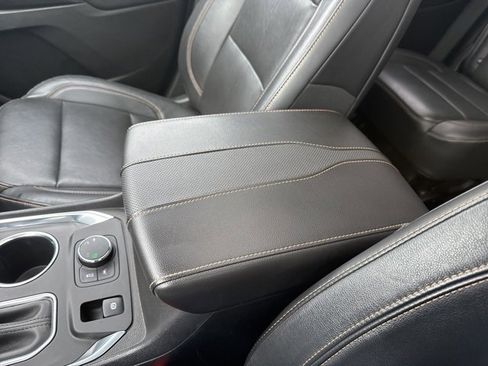 Used 2019 Chevrolet Traverse Premier w/ Redline Edition image 32