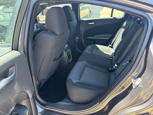 Used 2022 Dodge Charger SXT RWD image 8