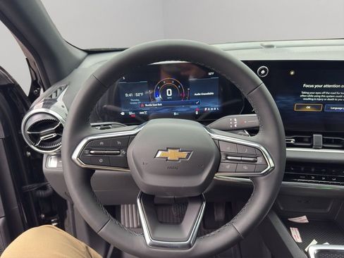 New 2026 Chevrolet Equinox LT image 12