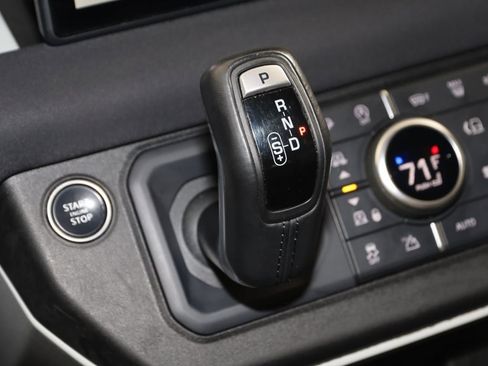 Used 2023 Land Rover Defender 110 SE image 7