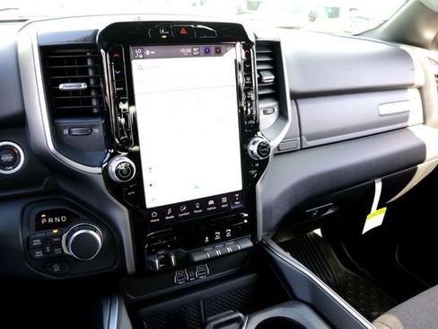 New 2026 RAM 1500 4x4 Crew Cab image 13