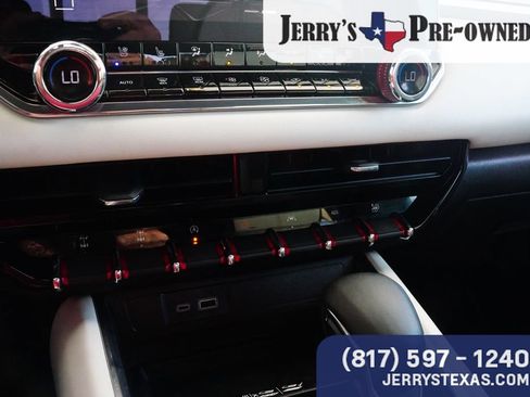 Used 2024 GMC Canyon AT4X AWD/4WD image 13