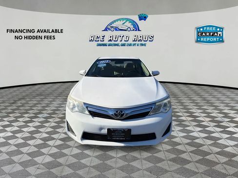 Used 2012 Toyota Camry LE image 2