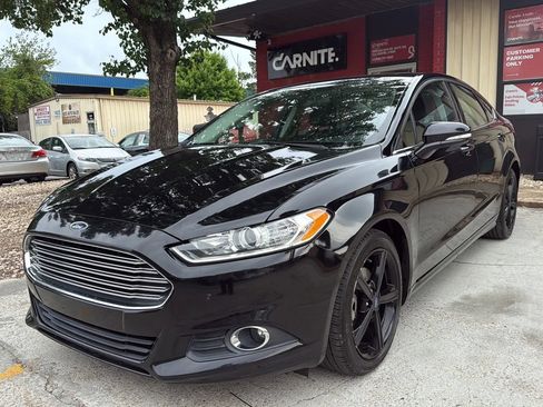 Used 2016 Ford Fusion SE FWD image 1
