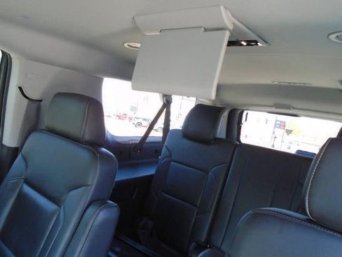 Used 2017 Chevrolet Suburban LT AWD/4WD image 25