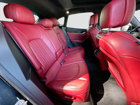 Used 2022 Maserati Levante Modena image 28