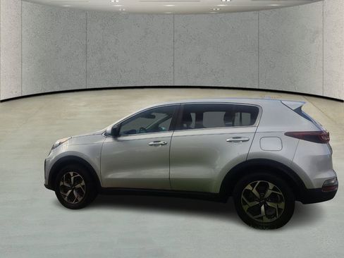 Used 2020 Kia Sportage LX image 7