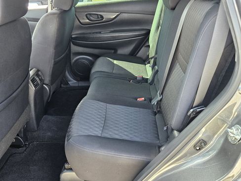 Used 2020 Nissan Rogue S image 5