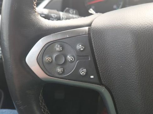 Used 2018 Chevrolet Suburban LT image 40