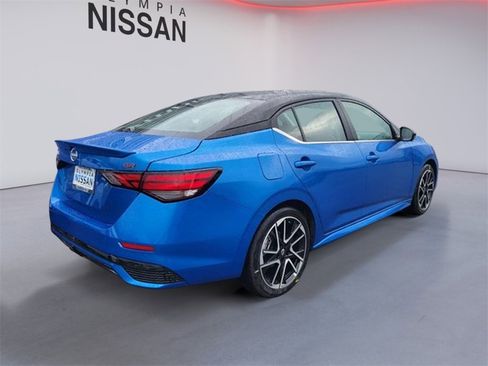 New 2025 Nissan Sentra SR w/ SR Premium Package image 4