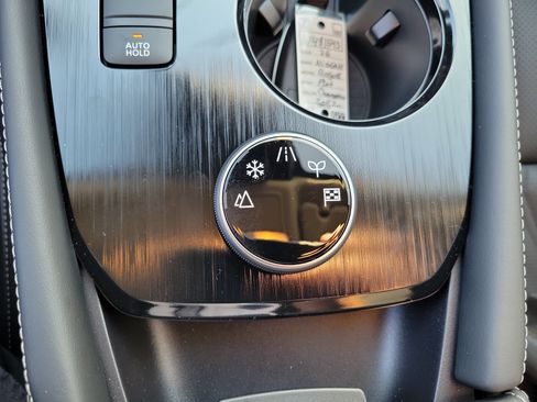 New 2026 Nissan Rogue Platinum image 33