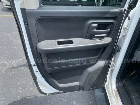 Used 2019 RAM 1500 Tradesman AWD/4WD image 25
