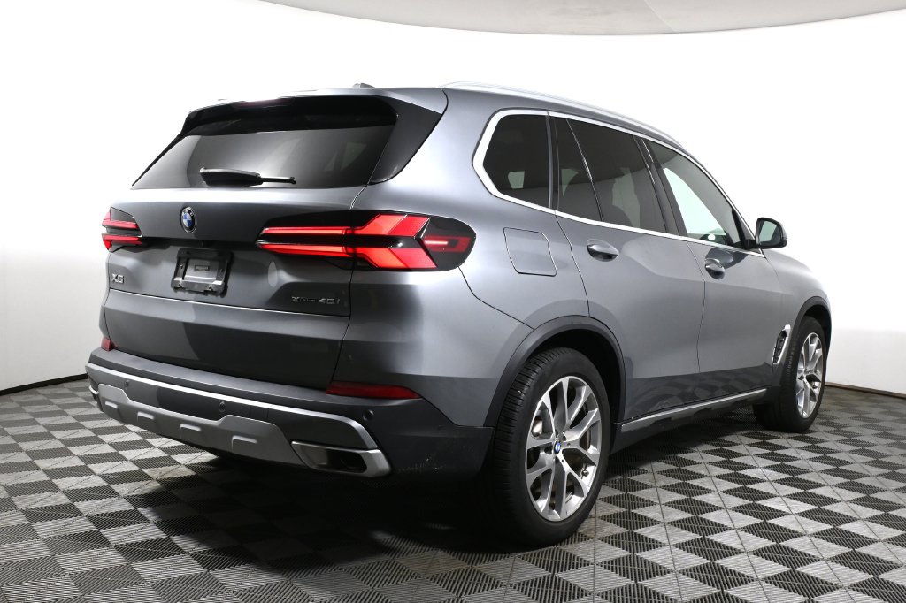 Certified 2024 BMW X5 xDrive40i w/ Premium Package AWD/4WD image 7