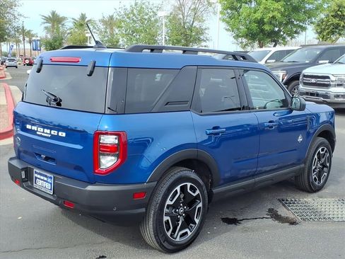 Used 2023 Ford Bronco Sport Outer Banks w/ Tech Package image 4