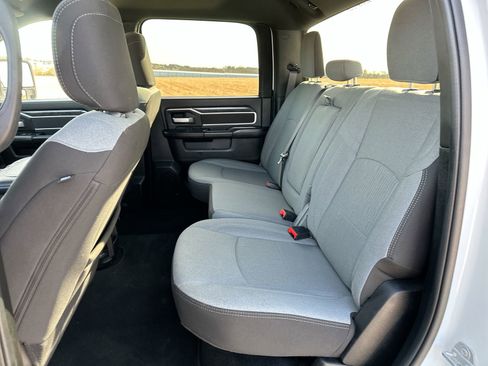 Used 2024 RAM 3500 Big Horn image 21