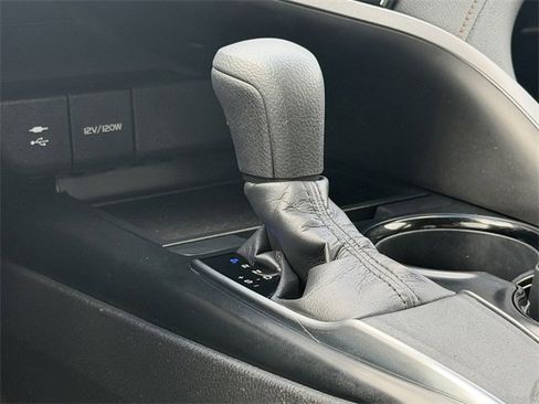 Used 2019 Toyota Camry LE image 24