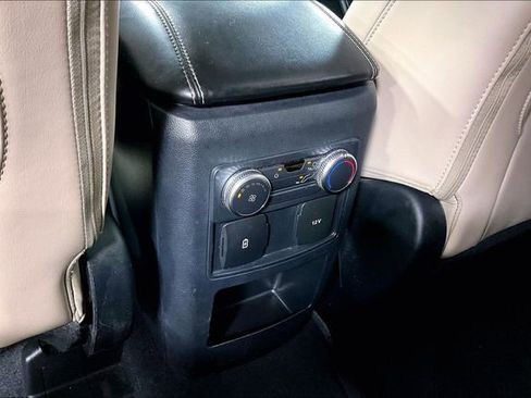 Used 2021 Ford Explorer XLT w/ Equipment Group 202A RWD image 11
