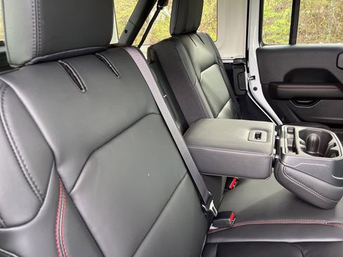 New 2026 Jeep Wrangler Unlimited Rubicon image 52