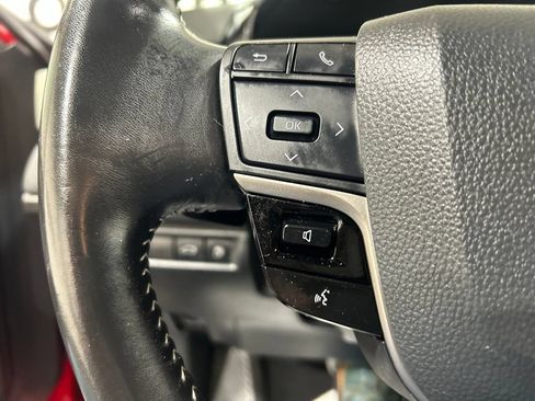 Used 2025 Toyota Camry SE FWD image 23