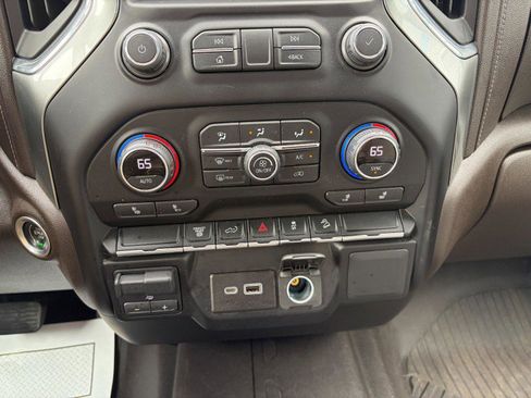 Used 2021 Chevrolet Silverado 3500 LT w/ Convenience Package AWD/4WD image 15