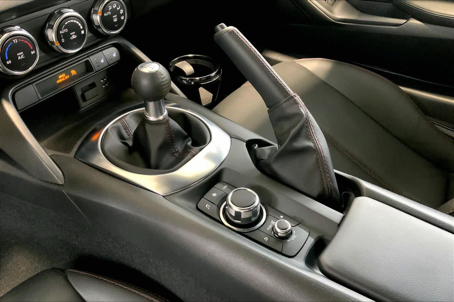 Used 2016 MAZDA MX-5 Miata Grand Touring RWD image 16
