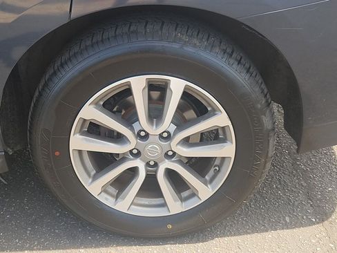 Used 2015 Nissan Pathfinder SV FWD image 15