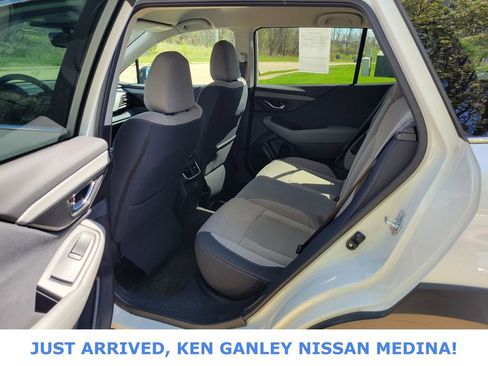 Used 2024 Subaru Outback Premium image 15