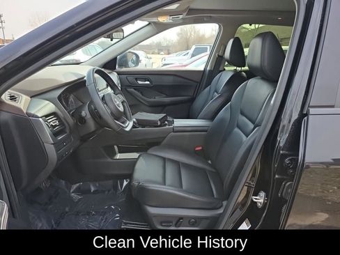 Used 2023 Nissan Rogue SV w/ SV Premium B Package image 4