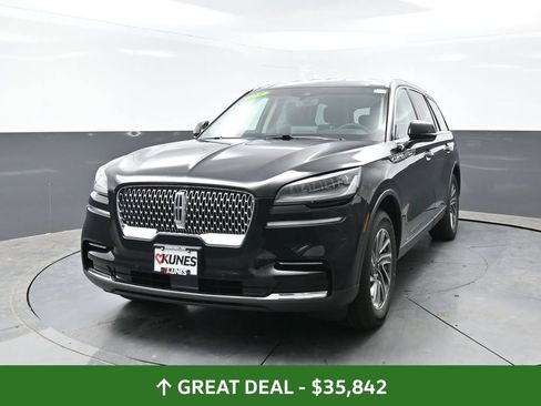 Used 2023 Lincoln Aviator AWD image 8