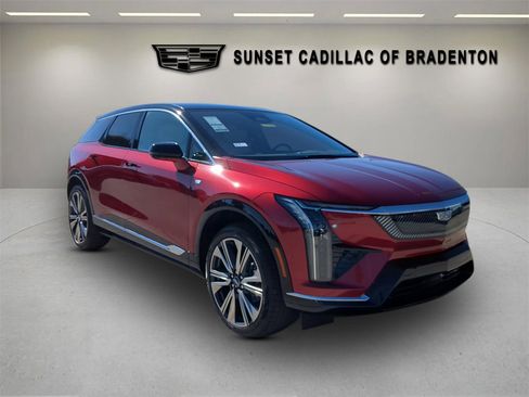 New 2026 Cadillac Optiq Luxury 2 image 1