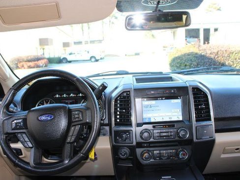 Used 2018 Ford F150 XLT w/ Equipment Group 302A Luxury RWD image 7