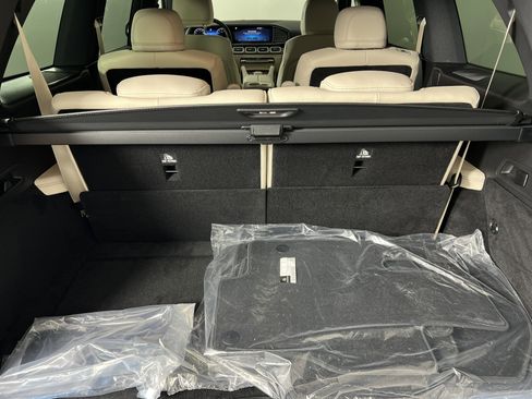 New 2025 Mercedes-Benz GLS 450 4MATIC image 24