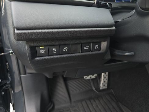 Used 2026 Toyota Camry XSE FWD image 21