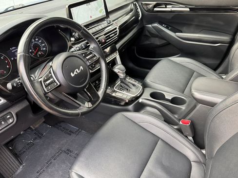 Used 2023 Kia Seltos EX AWD/4WD image 11