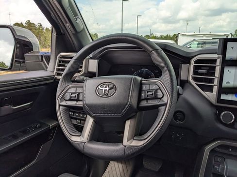 Used 2026 Toyota Tundra Limited AWD/4WD image 29
