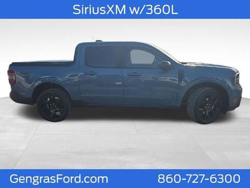 Certified 2025 Ford Maverick Lariat w/ Black Appearance Package image 9