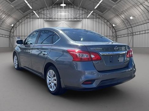 Used 2016 Nissan Sentra S FWD image 3