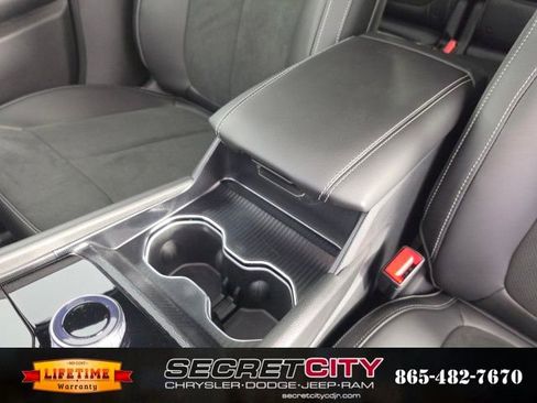 New 2026 Jeep Grand Cherokee L 4WD image 25