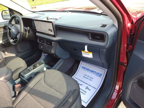 New 2025 Ford Maverick XLT image 37