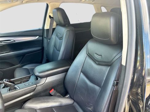 Used 2017 Cadillac XT5 Premium Luxury w/ Driver Assist Package image 24