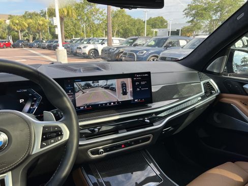 Used 2025 BMW X5 M60i AWD/4WD image 30