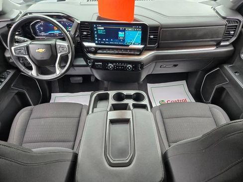 Used 2025 Chevrolet Silverado 1500 LT AWD/4WD image 14