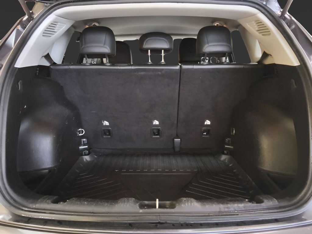 Used 2020 Jeep Compass Latitude FWD image 8