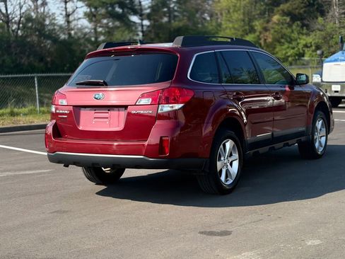 Used 2014 Subaru Outback 2.5i Limited w/ Moonroof Package image 5