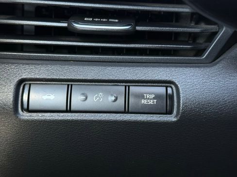 Used 2019 Nissan Altima 2.5 SR FWD image 26