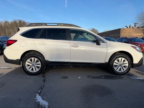 Used 2018 Subaru Outback 2.5i image 11