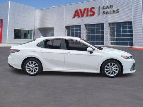 Used 2024 Toyota Camry LE image 5