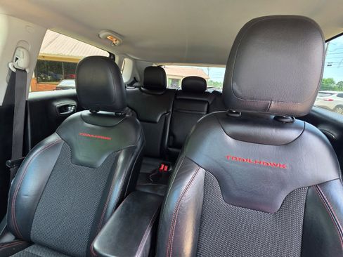 Used 2019 Jeep Compass Trailhawk AWD/4WD image 18