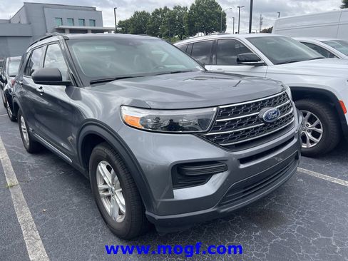 Used 2023 Ford Explorer XLT RWD image 2