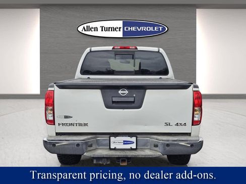 Used 2015 Nissan Frontier SL w/ Moonroof Package image 7